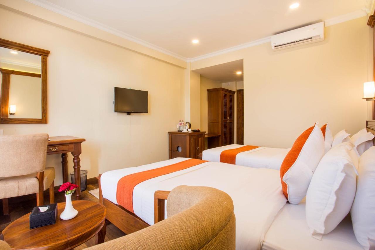 Hotel Portland Покхара Экстерьер фото